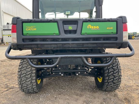 2023 John Deere XUV835R ATV