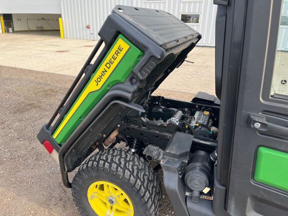 2023 John Deere XUV835R ATV