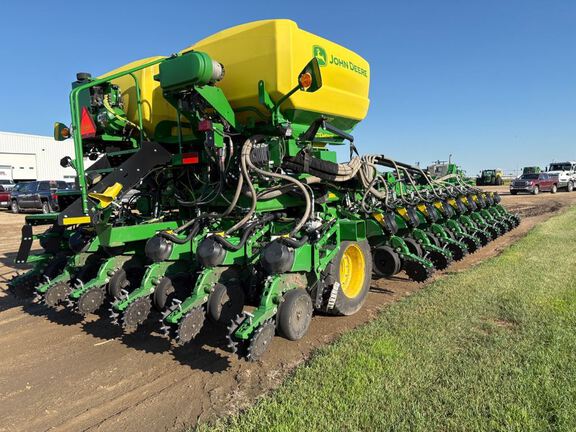2023 John Deere DB60 Planter