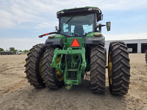 2025 John Deere 8R 250 Tractor