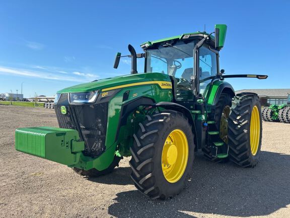 2025 John Deere 8R 250 Tractor