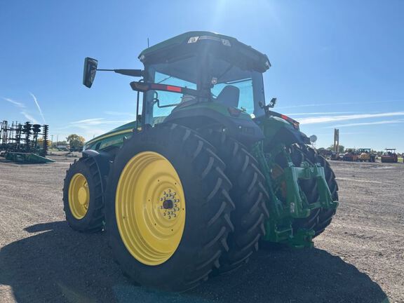 2025 John Deere 8R 250 Tractor