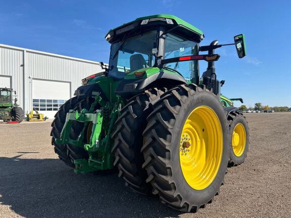 2025 John Deere 8R 250 Tractor