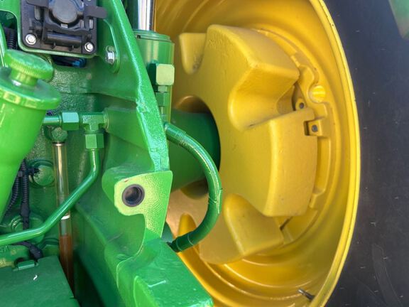 2025 John Deere 8R 250 Tractor
