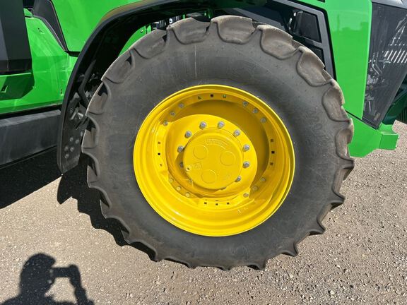 2025 John Deere 8R 250 Tractor