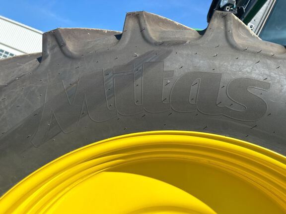 2025 John Deere 8R 250 Tractor