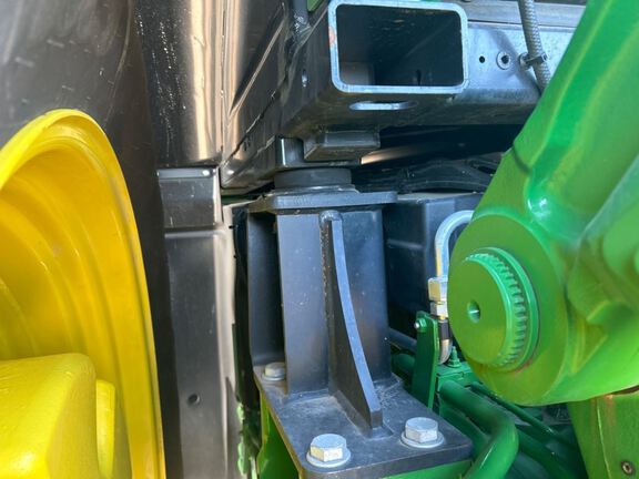2025 John Deere 8R 250 Tractor