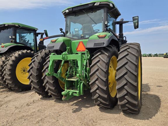 2025 John Deere 8R 250 Tractor