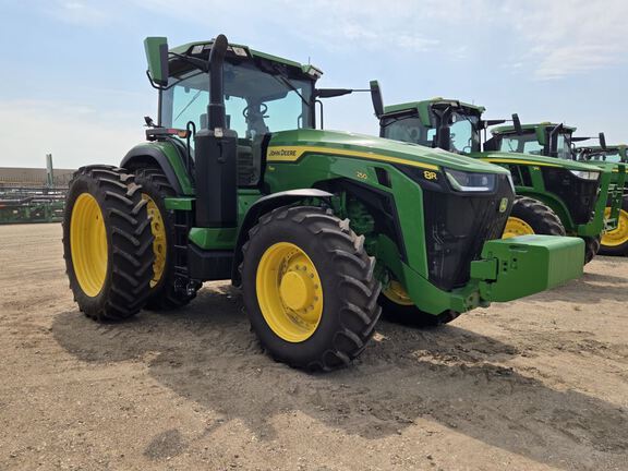 2025 John Deere 8R 250 Tractor