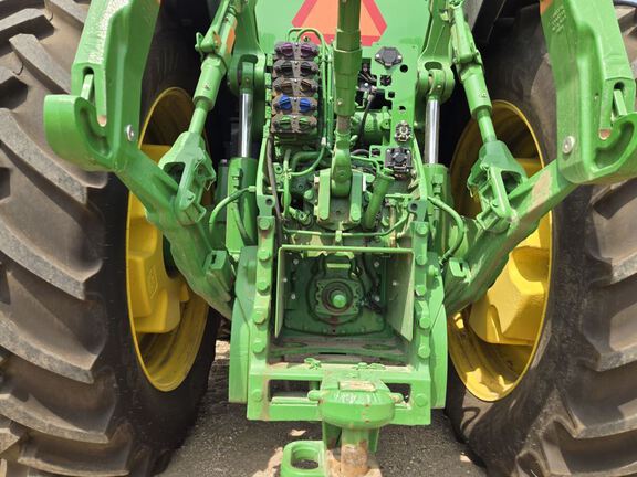 2025 John Deere 8R 250 Tractor