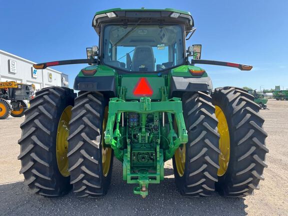 2025 John Deere 8R 250 Tractor