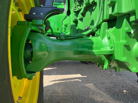 2025 John Deere 8R 250 Tractor