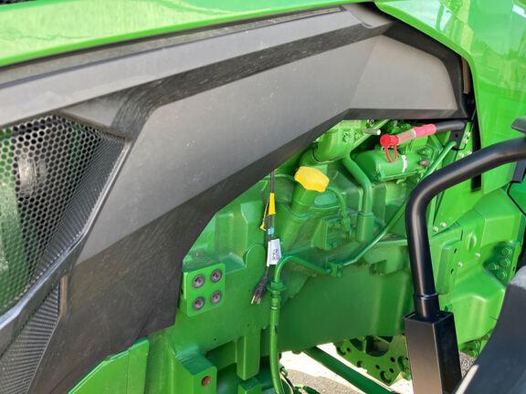 2025 John Deere 8R 250 Tractor