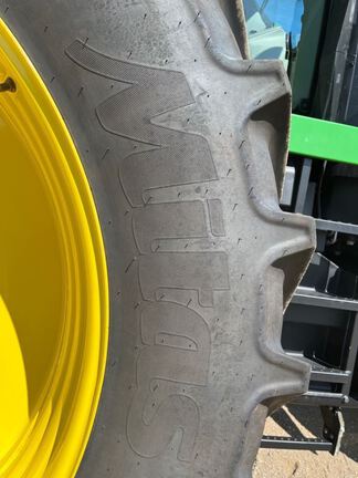 2025 John Deere 8R 250 Tractor