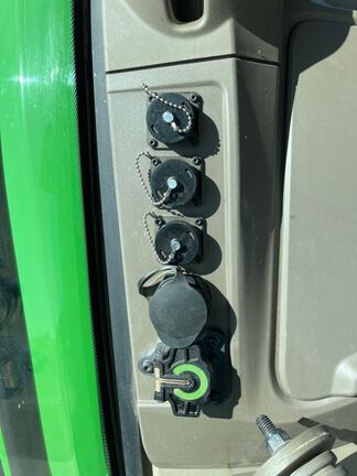 2025 John Deere 8R 250 Tractor