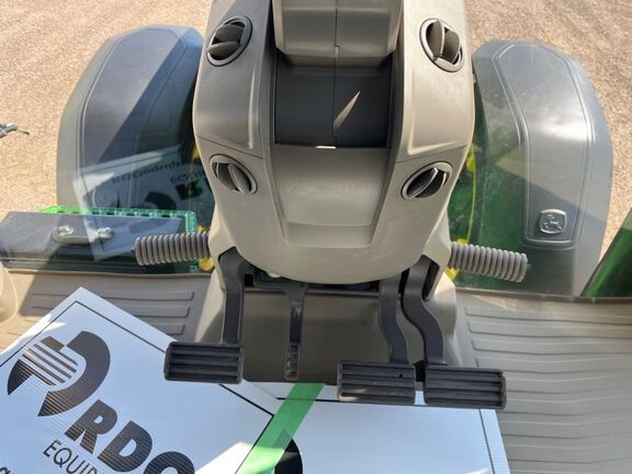 2025 John Deere 8R 250 Tractor