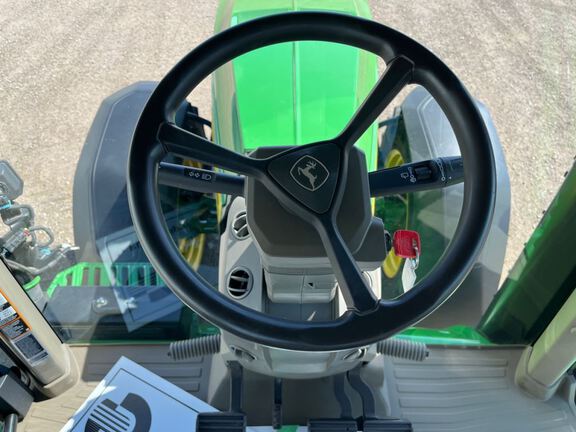 2025 John Deere 8R 250 Tractor