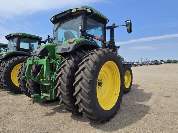 2025 John Deere 8R 250 Tractor
