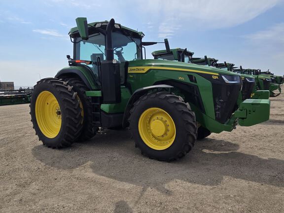 2025 John Deere 8R 250 Tractor