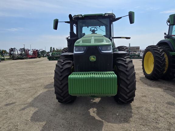 2025 John Deere 8R 250 Tractor