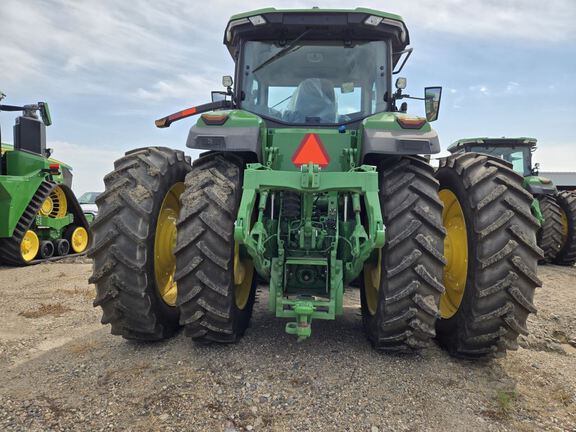 2025 John Deere 8R 250 Tractor