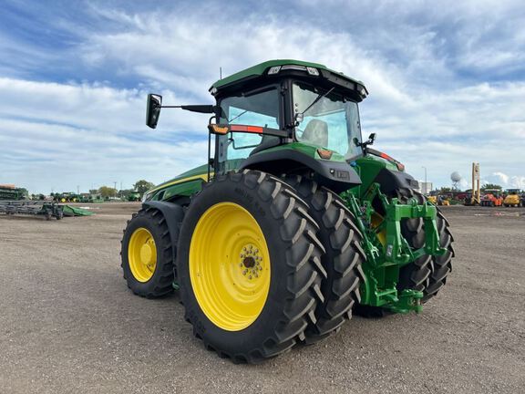 2025 John Deere 8R 250 Tractor
