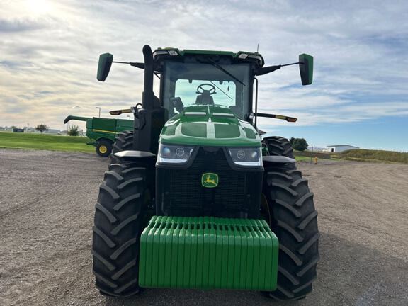 2025 John Deere 8R 250 Tractor