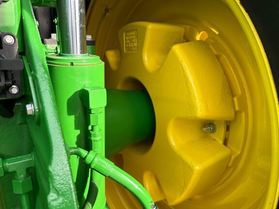 2025 John Deere 8R 250 Tractor