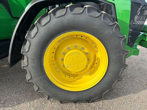 2025 John Deere 8R 250 Tractor