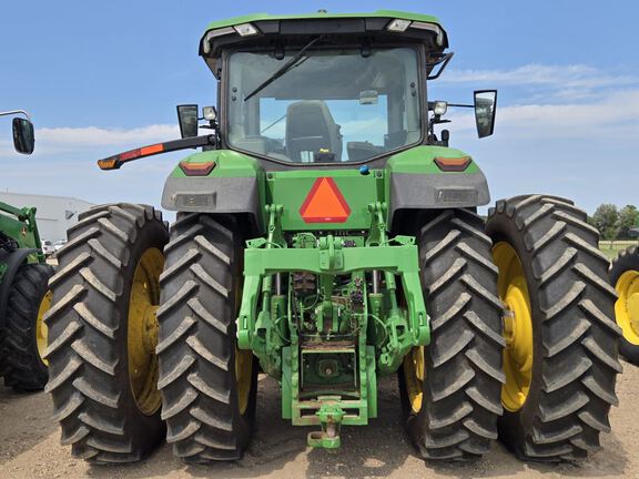 2025 John Deere 8R 250 Tractor