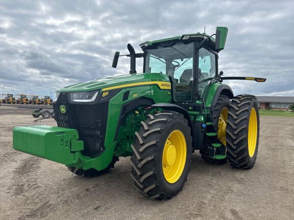 2025 John Deere 8R 250 Tractor