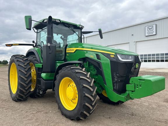 2025 John Deere 8R 250 Tractor