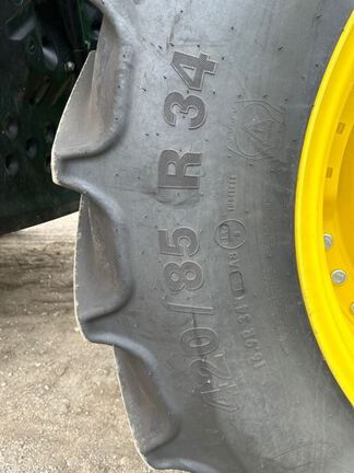 2025 John Deere 8R 250 Tractor