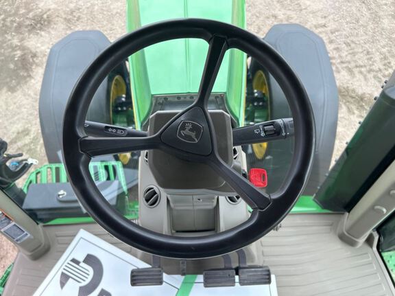 2025 John Deere 8R 250 Tractor