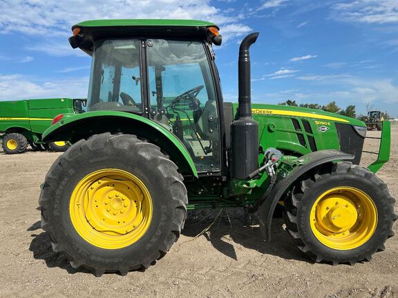 2023 John Deere 5090E Tractor