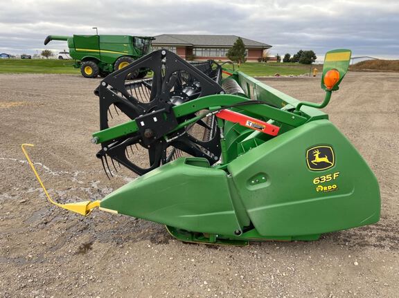 2019 John Deere 635F Header Combine