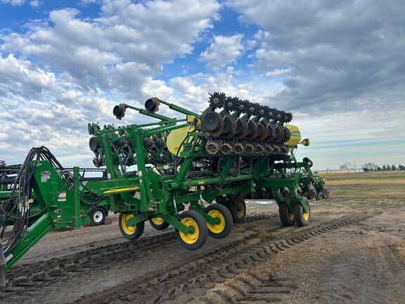 2009 John Deere 1790 Planter
