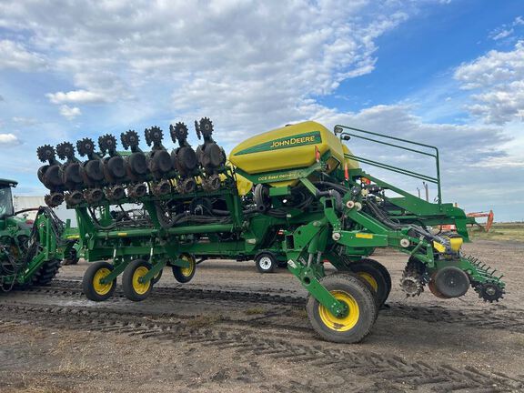 2009 John Deere 1790 Planter