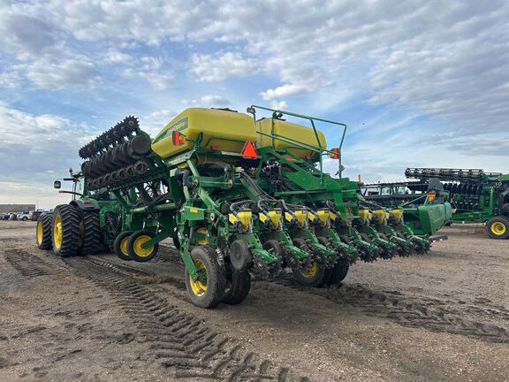 2009 John Deere 1790 Planter