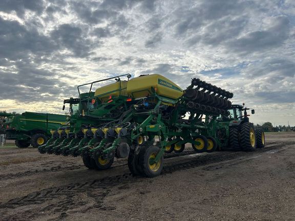 2009 John Deere 1790 Planter