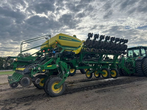 2009 John Deere 1790 Planter
