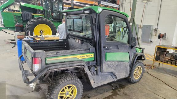 2024 John Deere XUV835R ATV