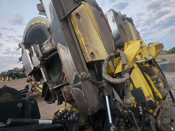 2020 John Deere 772 Header Forage