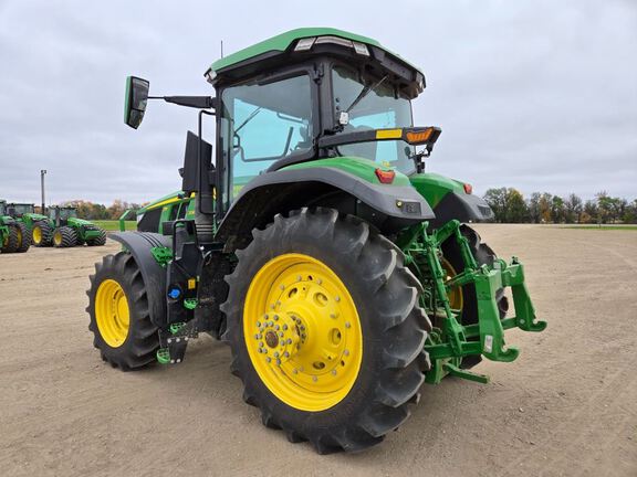 2023 John Deere 7R 230 Tractor