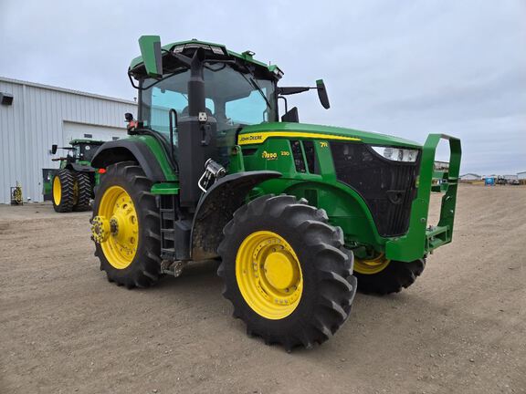 2023 John Deere 7R 230 Tractor