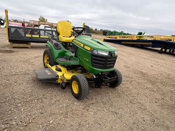 2015 John Deere X734 Garden Tractor