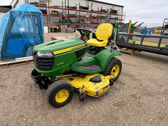 2015 John Deere X734 Garden Tractor