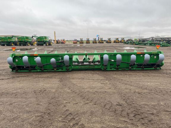 2013 John Deere 612C Header Corn Head