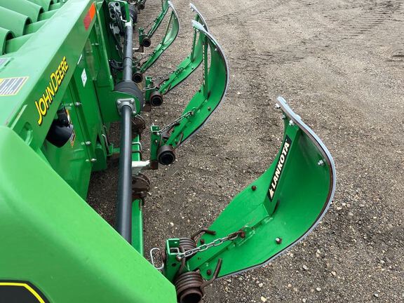 2013 John Deere 612C Header Corn Head