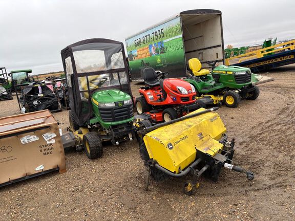 2018 John Deere X730 Garden Tractor